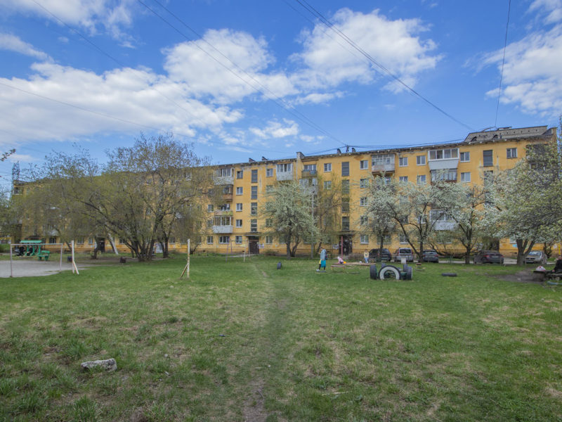 Продаётся 2к.кв. у ТЦ Омега на Космонавтов, 31