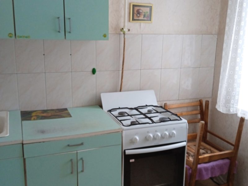 Срочно продаётся 1- комн квартира по ул. Лобкова, 81