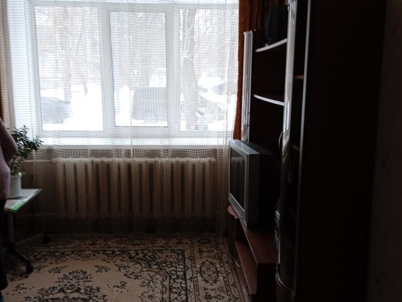 Срочно продаётся 1- комн квартира по ул. Лобкова, 81